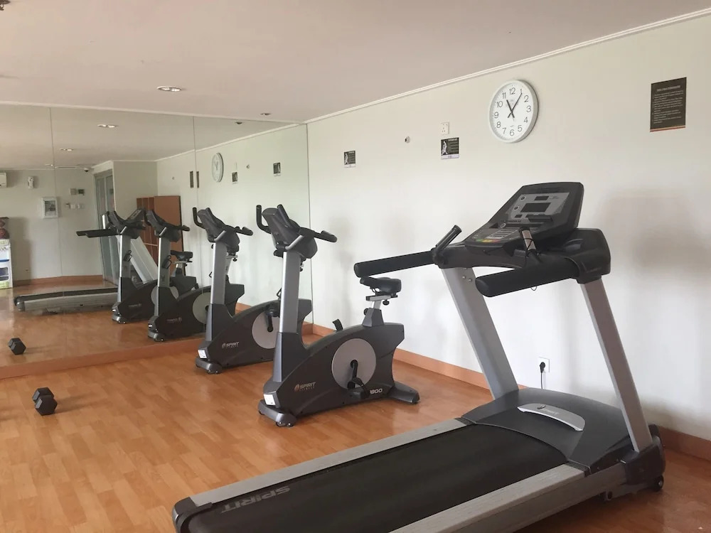 2BR Grand Emerald Apartment