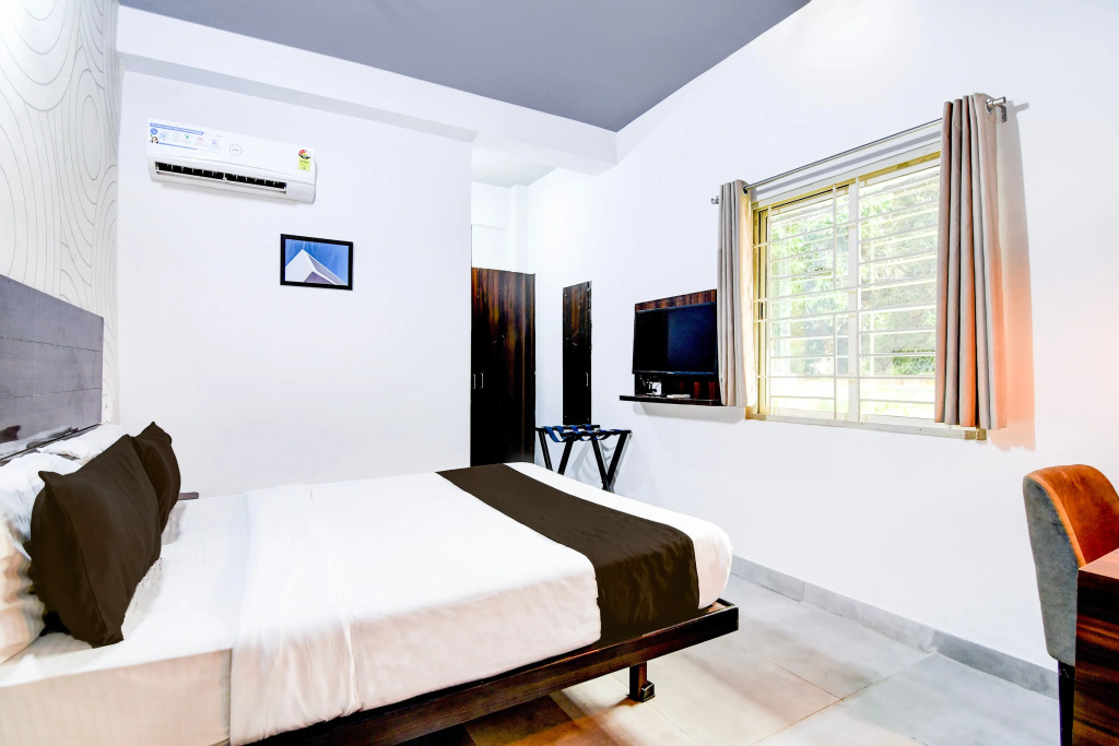 Super Townhouse Chandrasekharpur