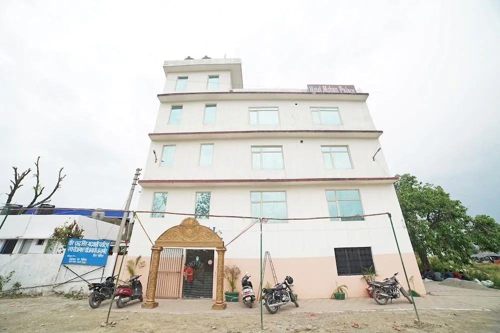 OYO 30480 Hotel Mohan Palace