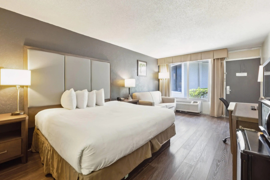 Ramada by Wyndham Houma