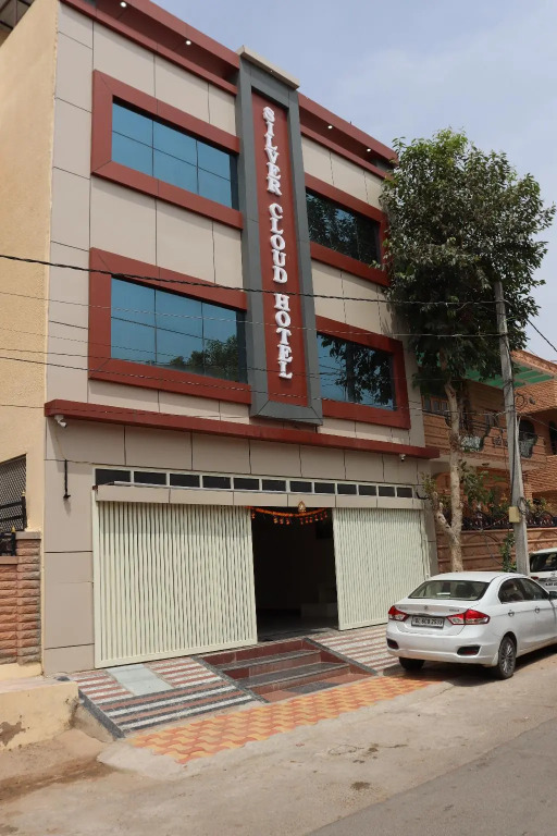 Hotel Silver Cloud