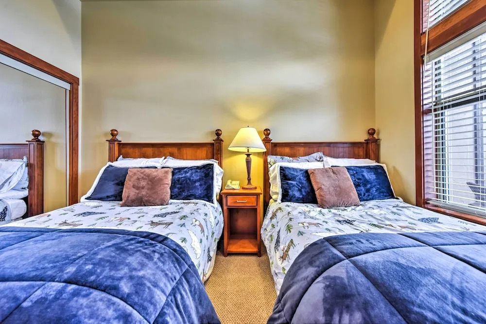Ski-in/ski-out Solitude Resort Condo w/ Mtn Views!