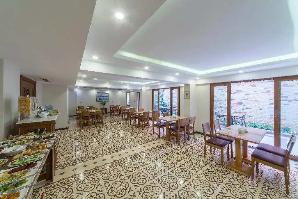 Lalinn Hotel
