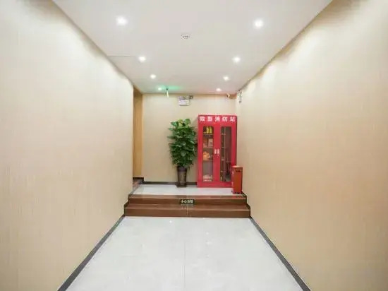 Jiayi zhixuan Hotel (Shandong Aviation University)
