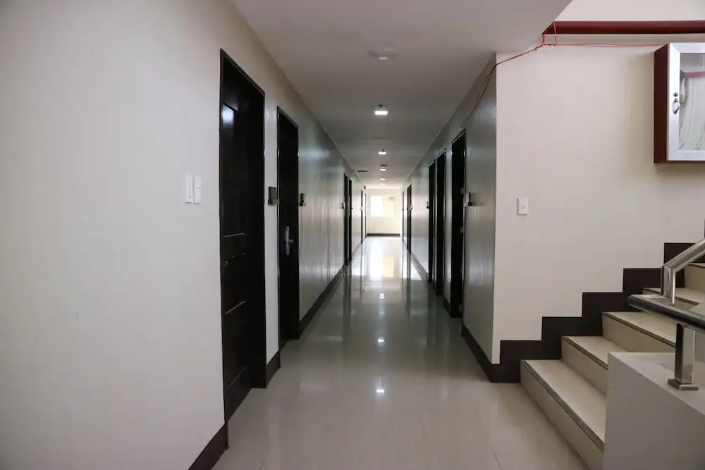 Gateway 21 Hotel and Dormitel