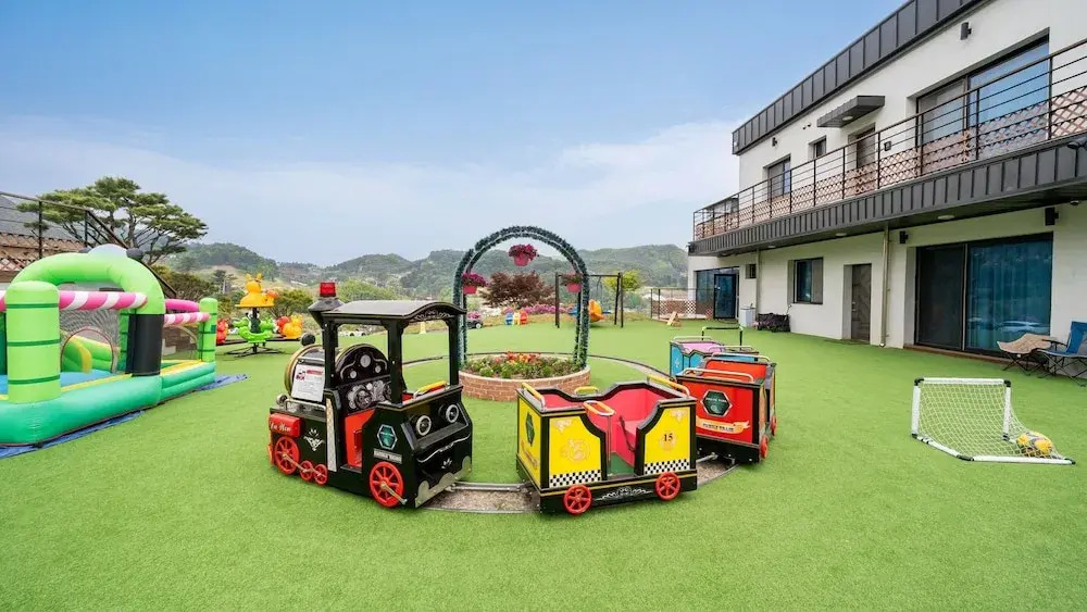 Gapyeong Pinetree Kids Pool Villa