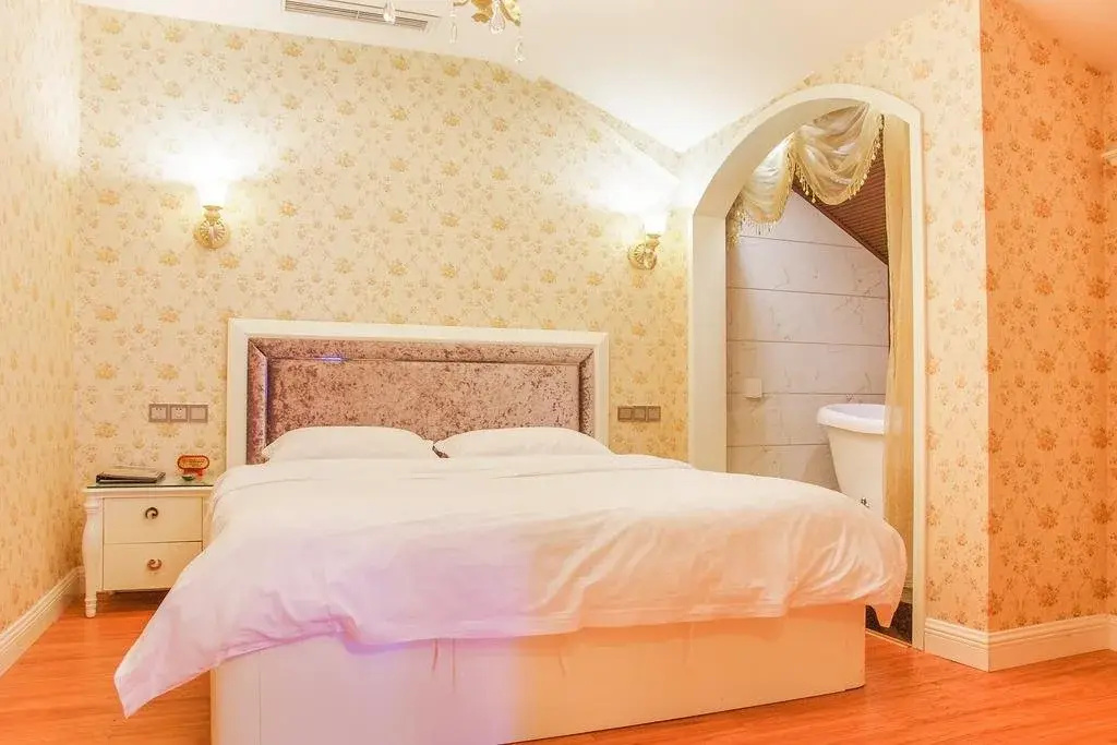 Yibinbandao Holiday Hotel