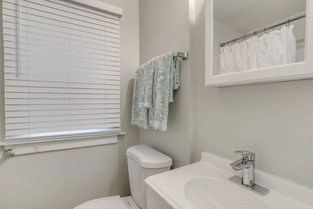 Cozy and comfortable apartment /15 minutes to down town