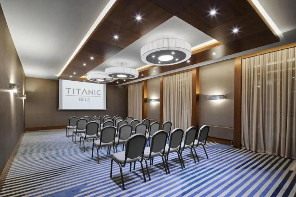 TITANIC Chaussee Berlin