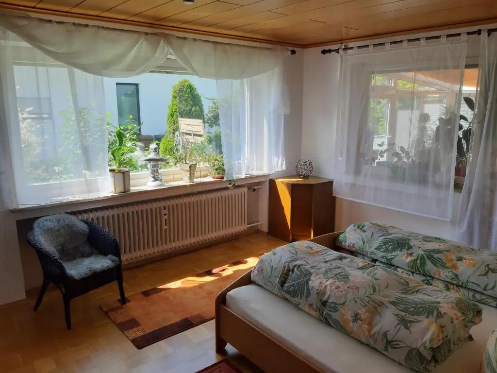 Schöne 80qm Ferienwohnung in ruhiger Lage