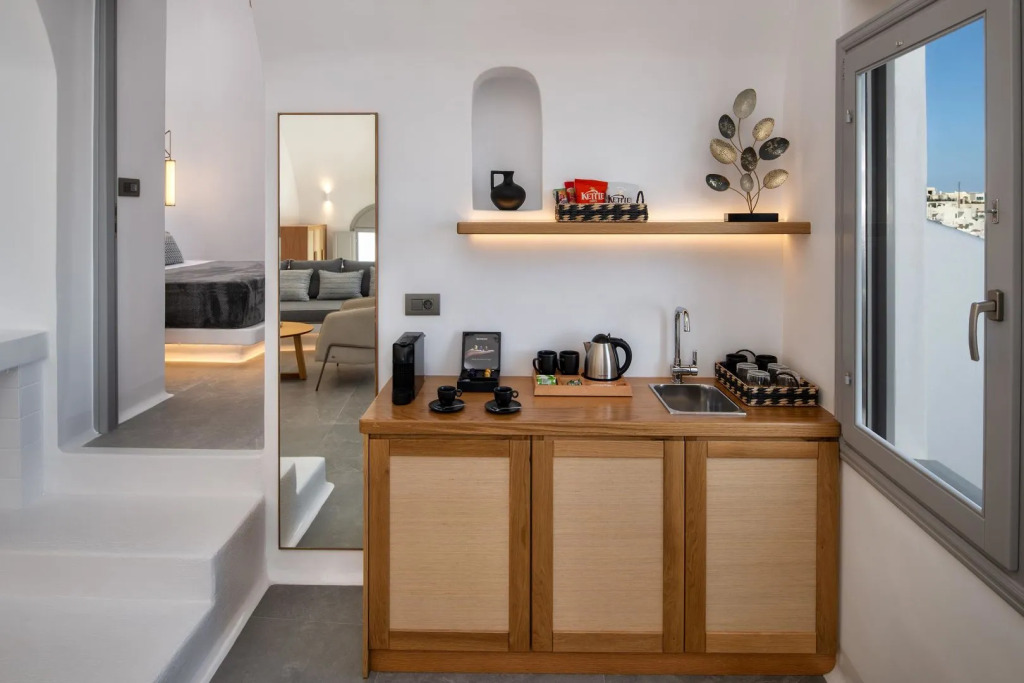 Eteoro Suites