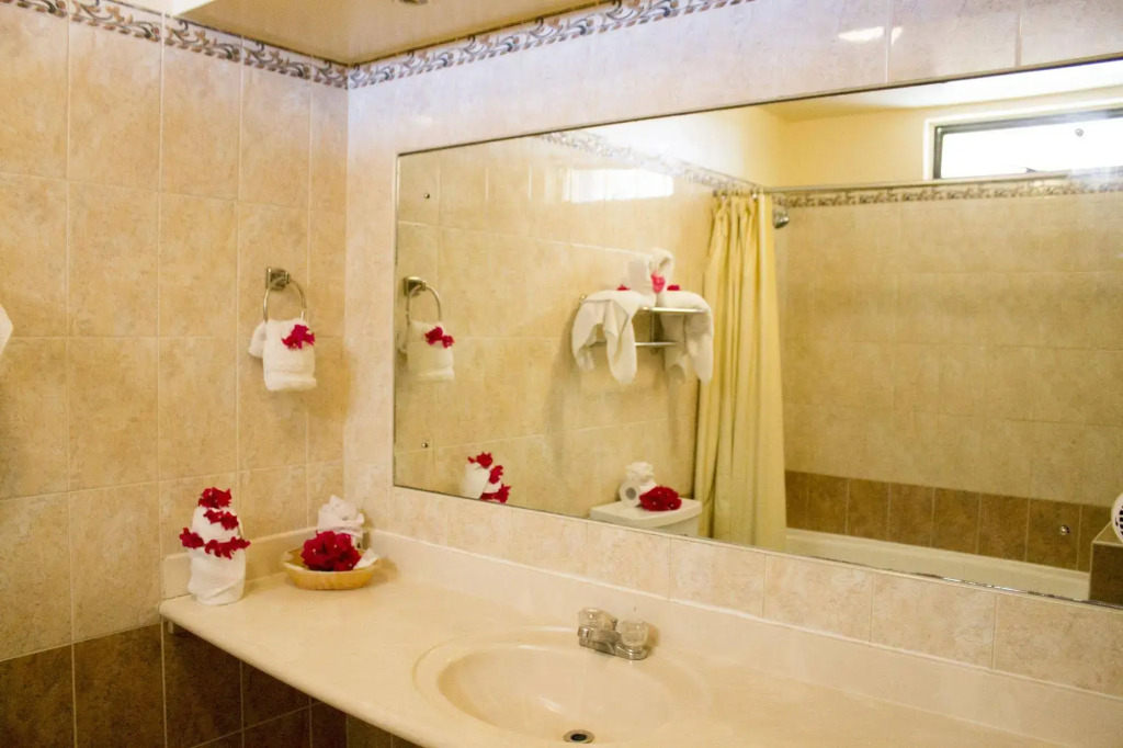 Tropikist Beach Hotel & Resort