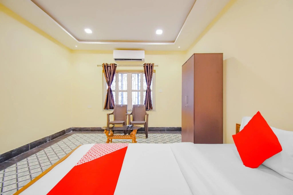 FabHotel Golden Imperial