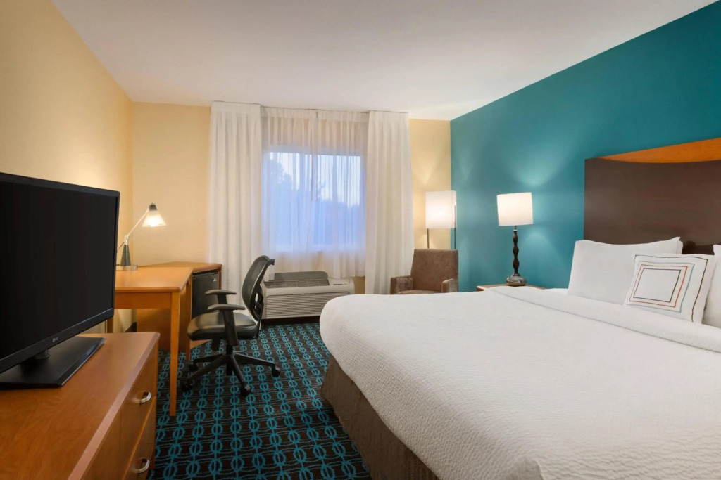 Comfort Inn & Suites Houston North - Spring