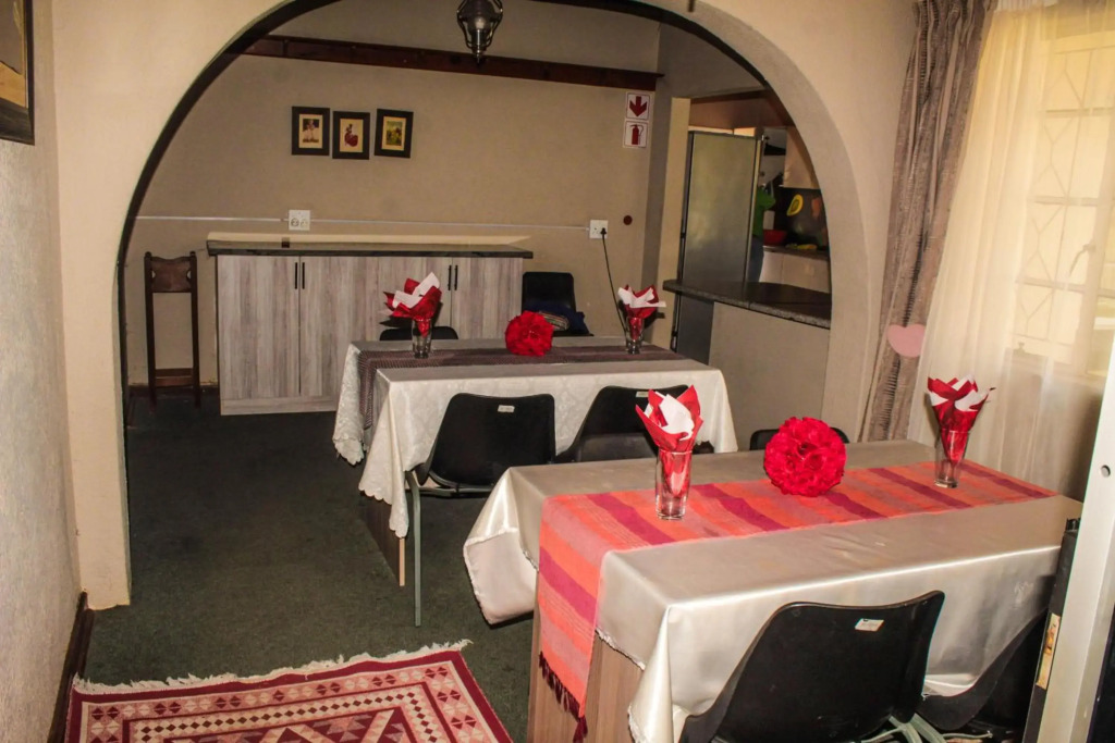 Ingwenya Guesthouse
