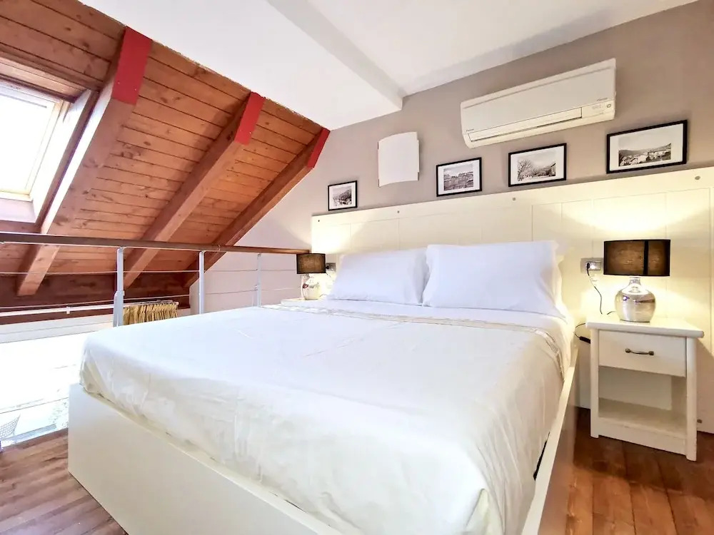 Luxury Cottage by Design Studio