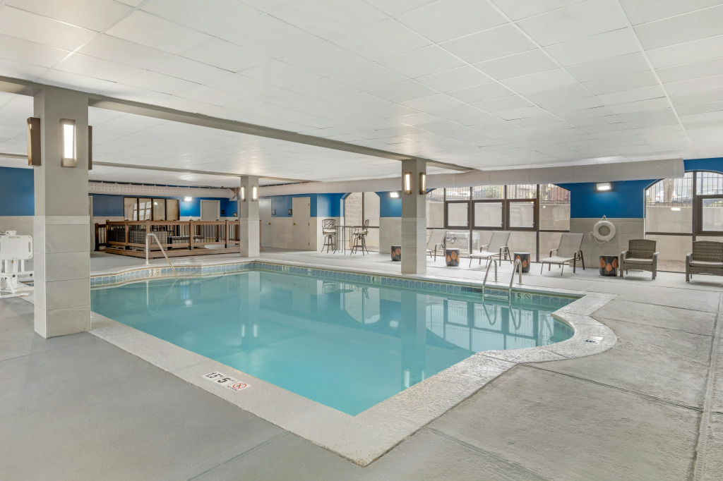 Hampton Inn & Suites Augusta West