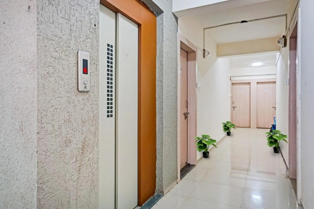 OYO Flagship 70224 Swarg Executive Paradise