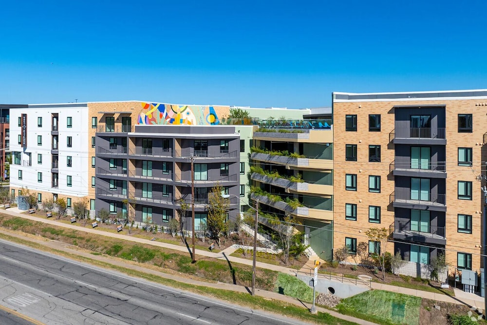 Landing Apartments Springdale - Austin