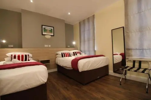 The Townlets Townhouse - 5BR - sleeps 13