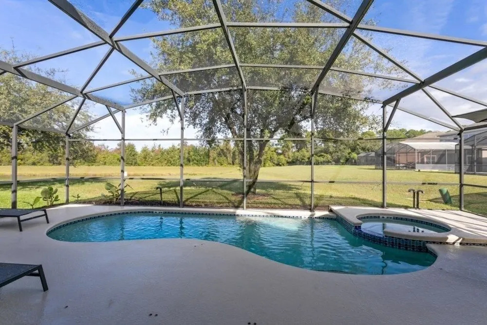Private 5 Bed Pool/spa