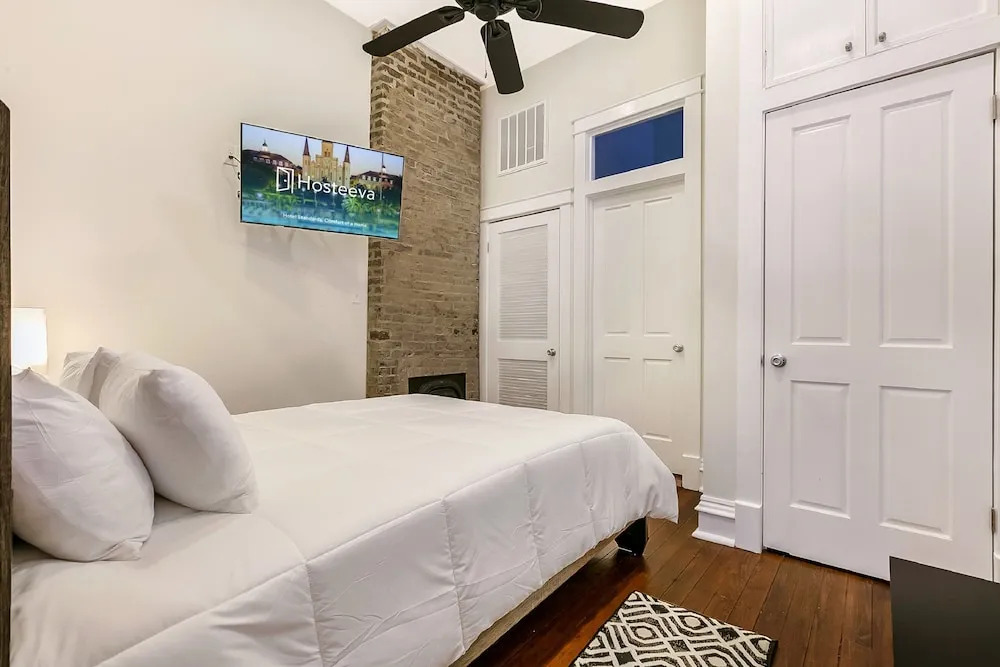Newly renovated Modern 1BD Condo