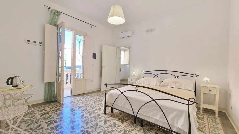 Dimora Maniscalco With Star Vault Ceilings in Matino 2 Bedrooms
