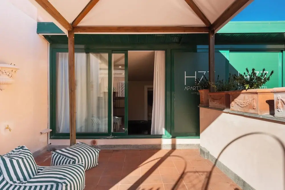 H77 Apartments - Maison DArt Collection