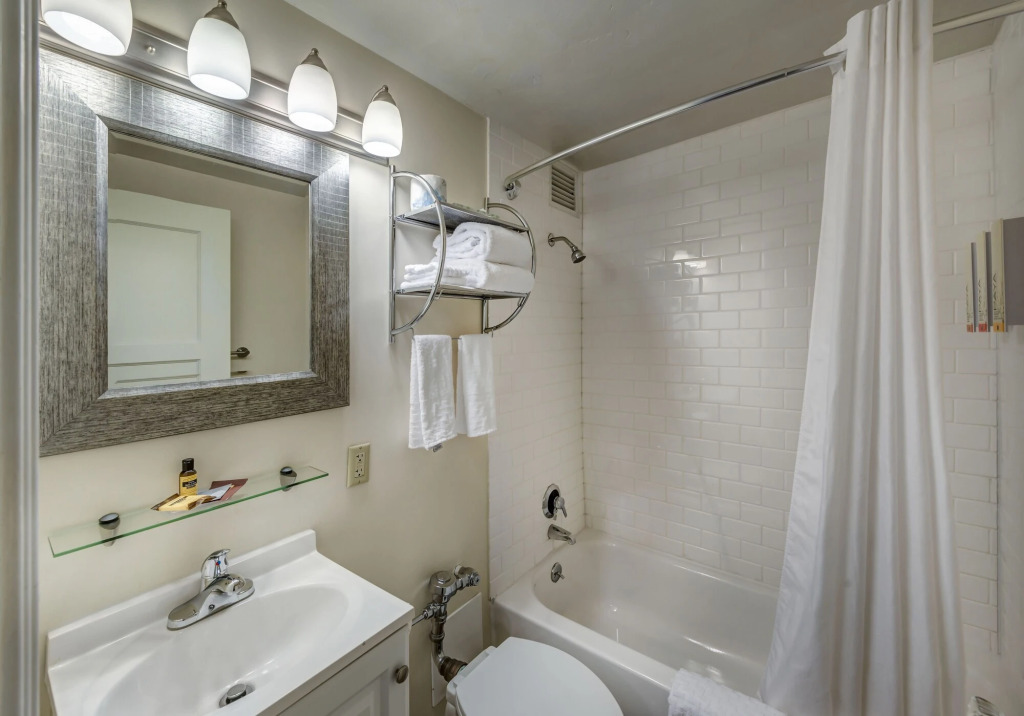 Baranof Hotel, Best Western Signature Collection