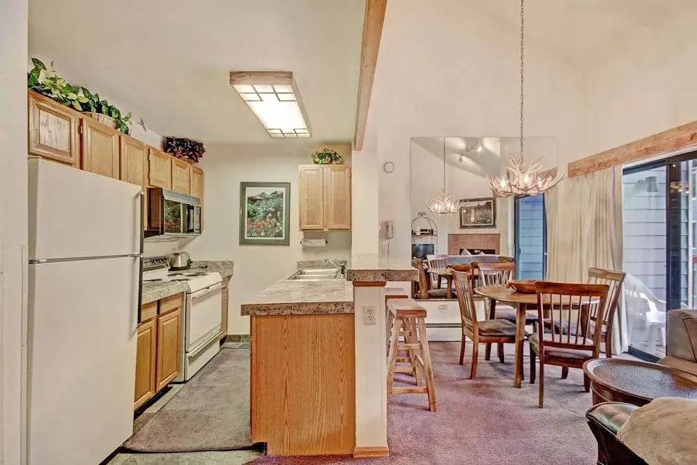 River Mtn Lodge E305
