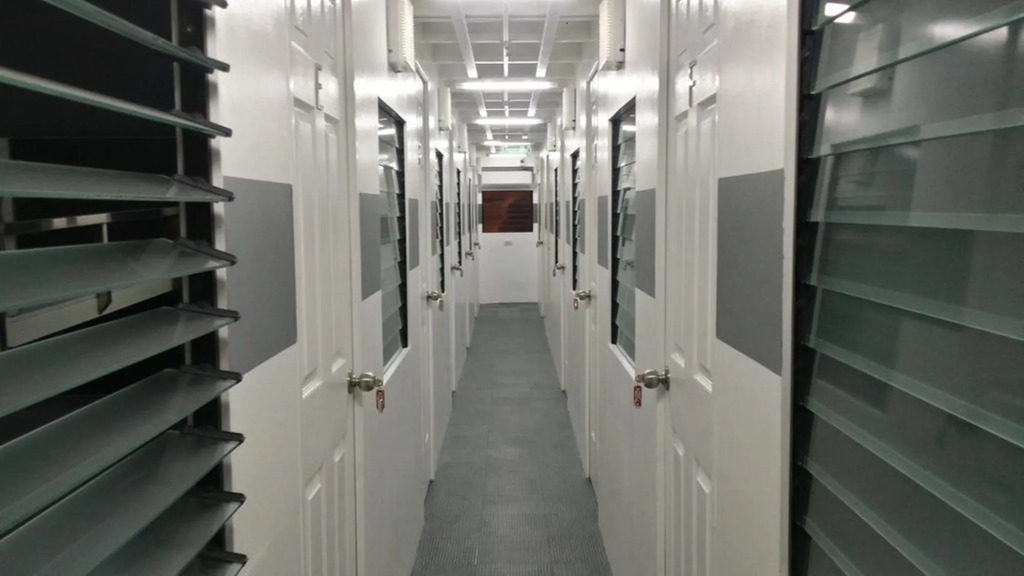 ERVoruto Hostel Makati