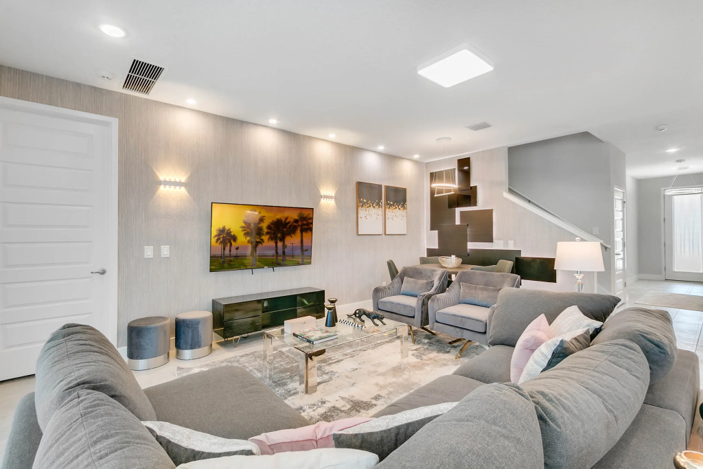8 Bedrooms 6 Bathrooms Encore 297 Aa