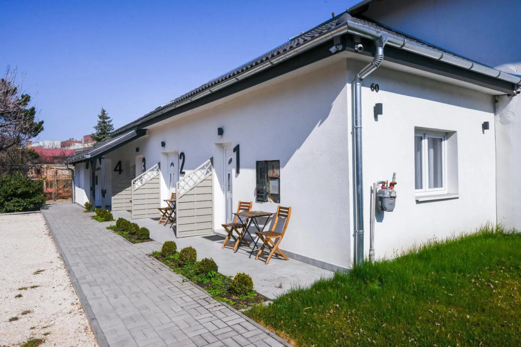 Chesscom Apartments