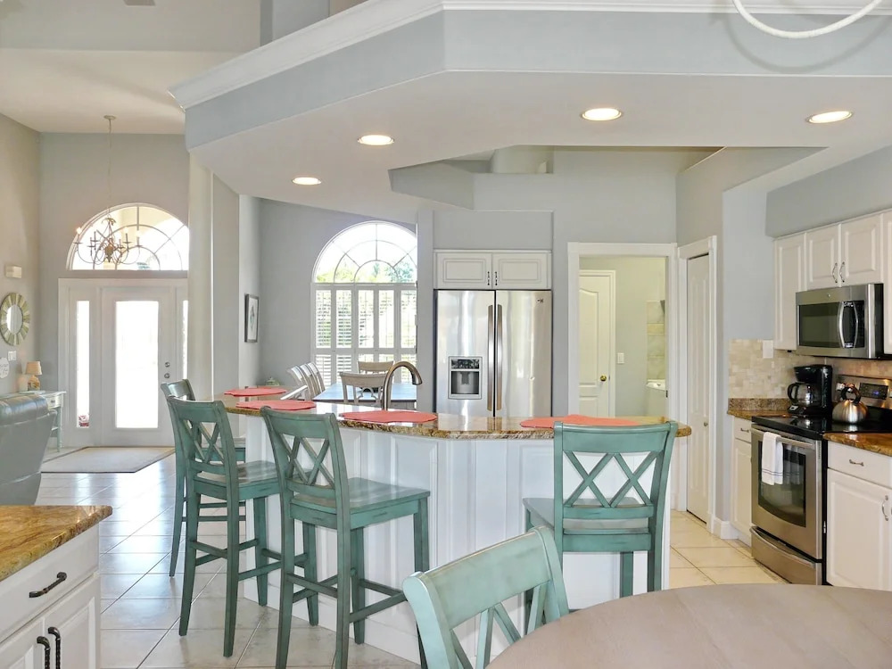 701 Kendall Drive