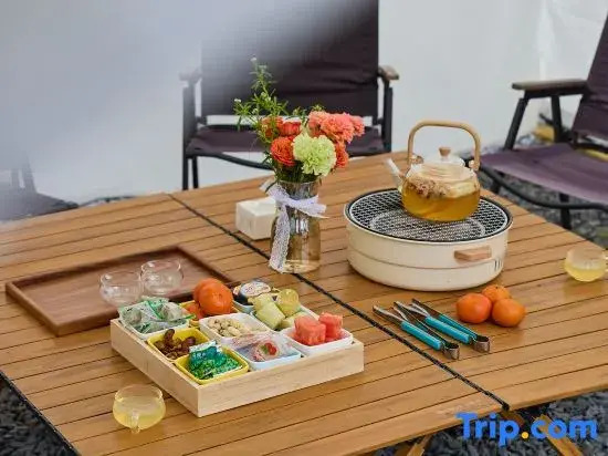 Floral Hotel·April Day Garden Hotel