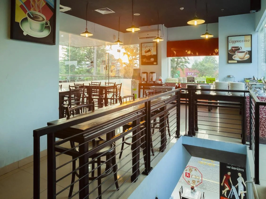 Monoloog Hotel Surabaya