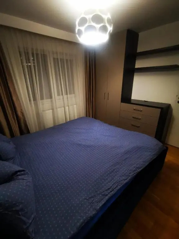 Luxury apartment. 10 minutes taxi ride to center