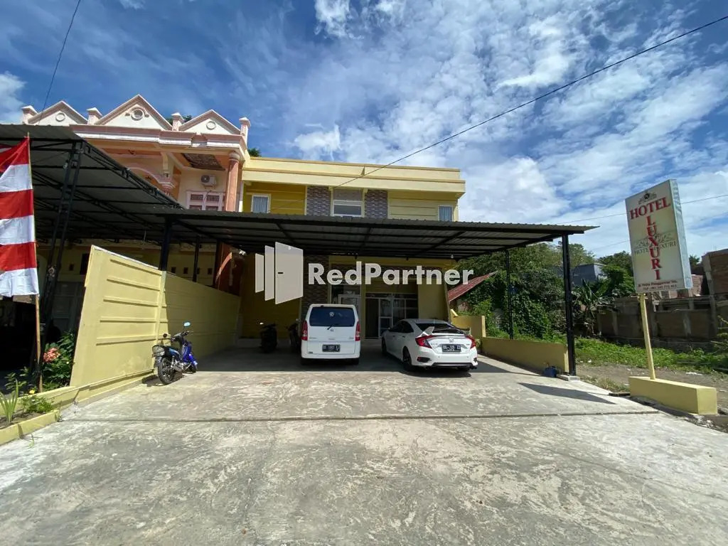 Hotel Luxury Sinjai Syariah RedPartner