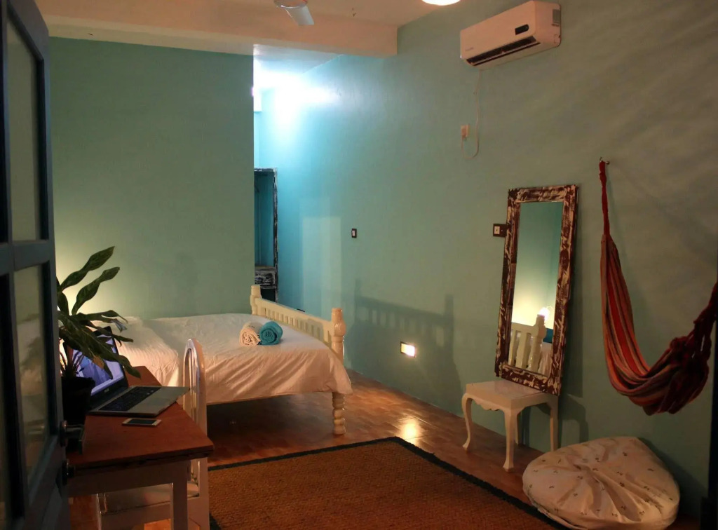 Bedspace Beach