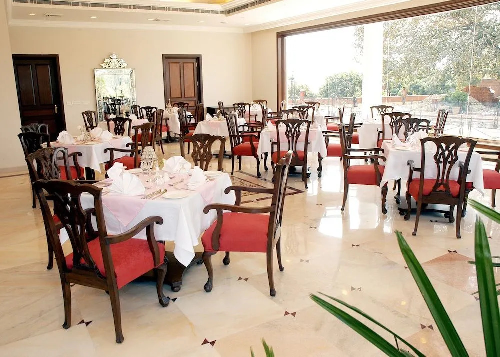 Hari Niwas Palace