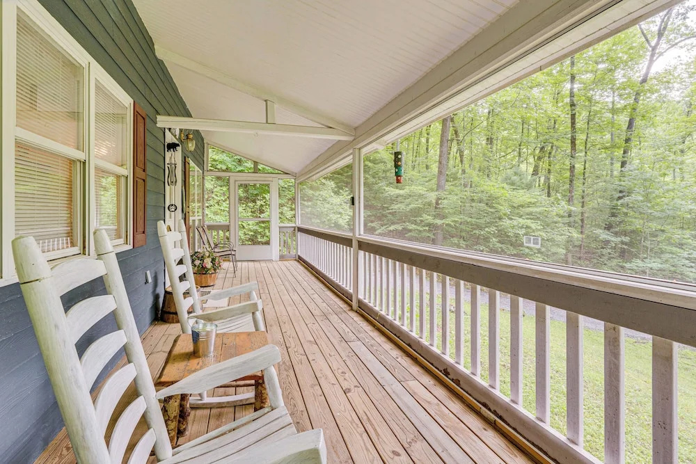 Secluded Cabin w/ Porch - 7 Miles to Lake Chatuge!