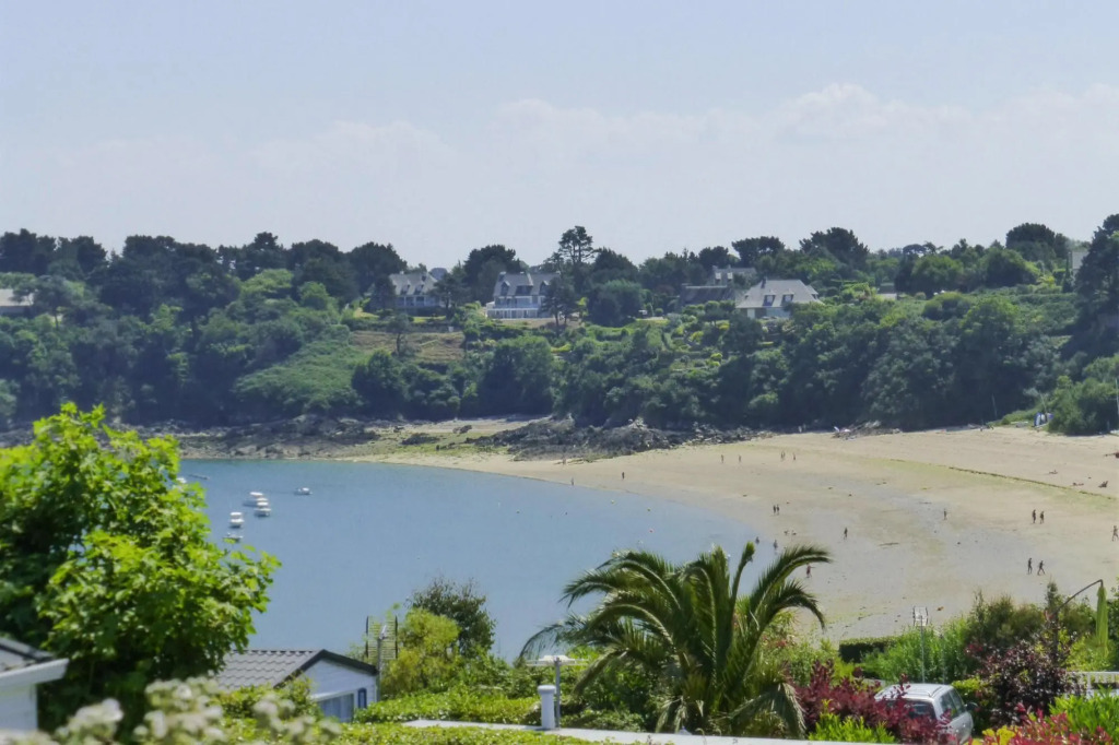 Semi-detached House, St. Meloir-des-ondes
