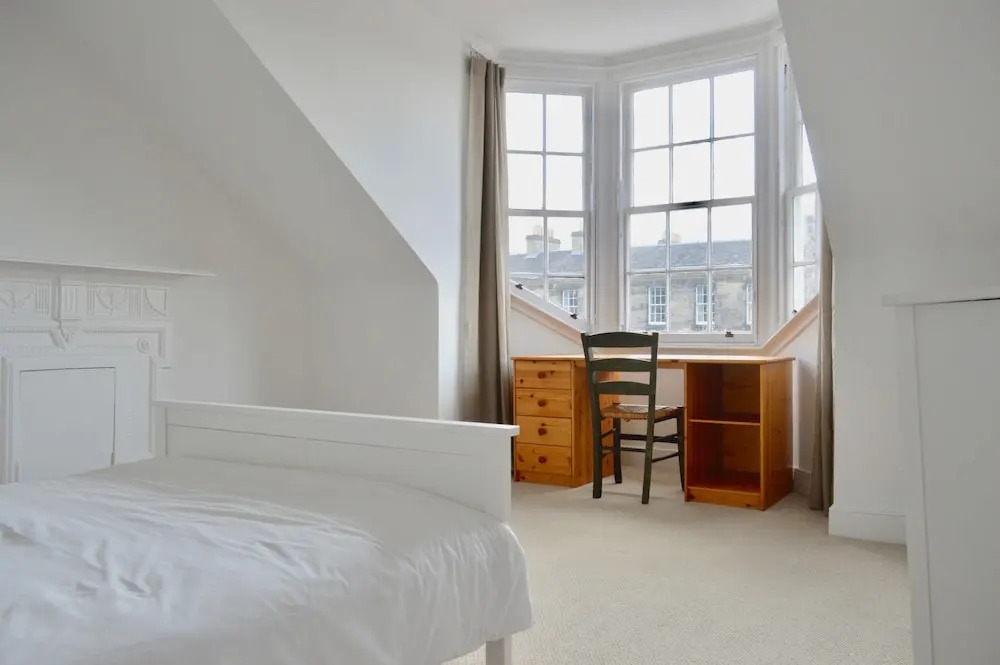 5 Bedroom Flat in Edinburgh City Centre