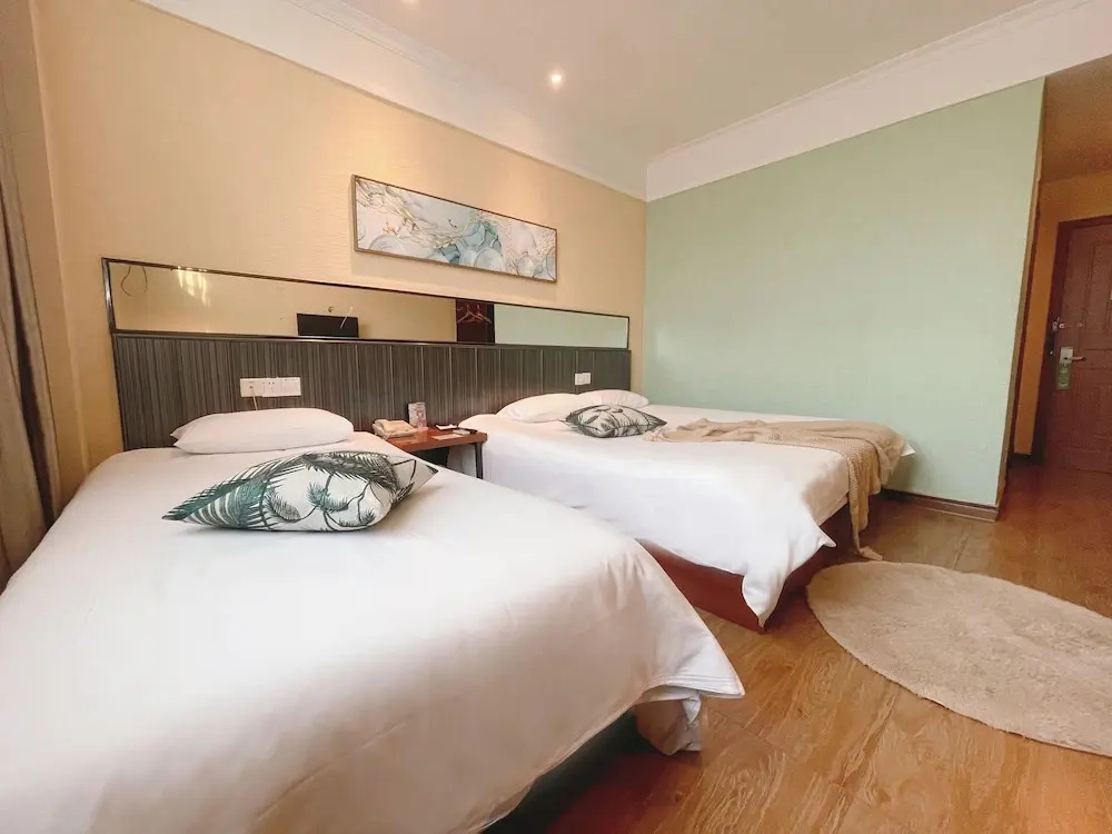East Maples Inn