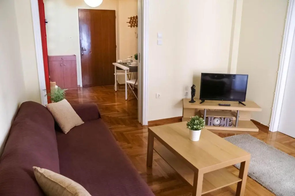 Charming Flat, 10' from Metro & 20' from Syntagma