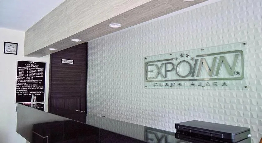 HOTEL LEMON GREEN -Zona Expo Frente al Centro de Convenciones
