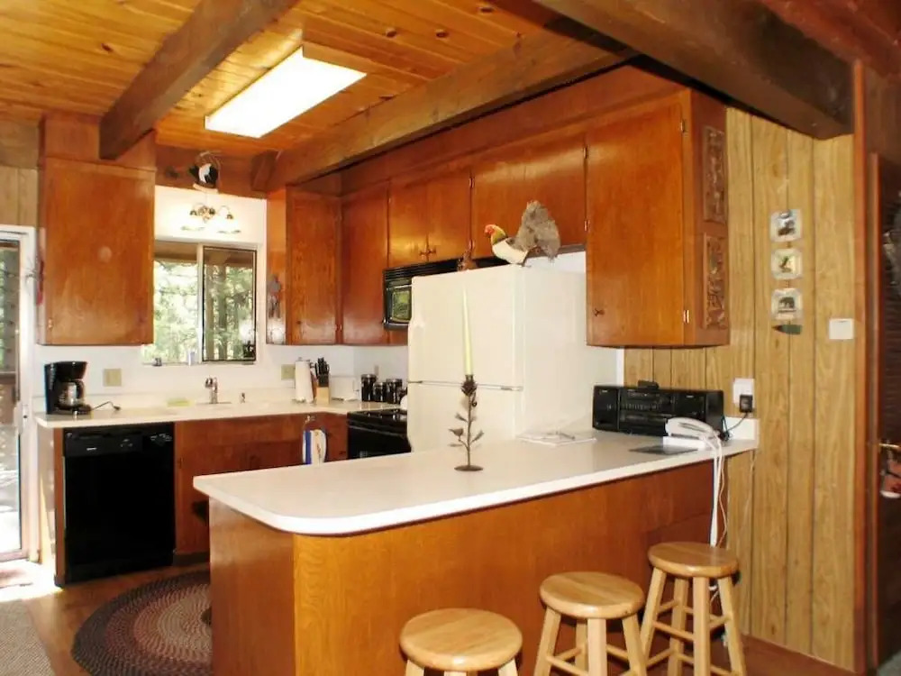 Tahoe Tree House  1831m 3 Bedroom Cabin