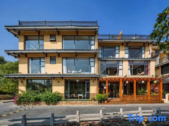 Guilin Yue Mountain Scenic View Vacation Apartment (Reed Flute Cave Scenic Area)