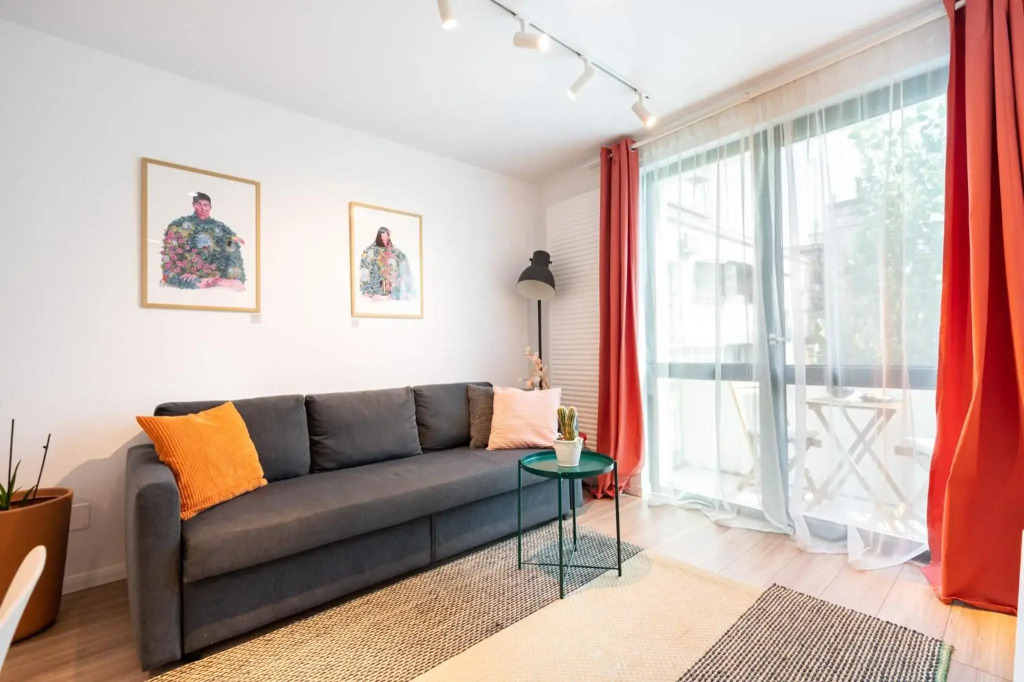Spacious 2 Bdr Flat in the Old Town