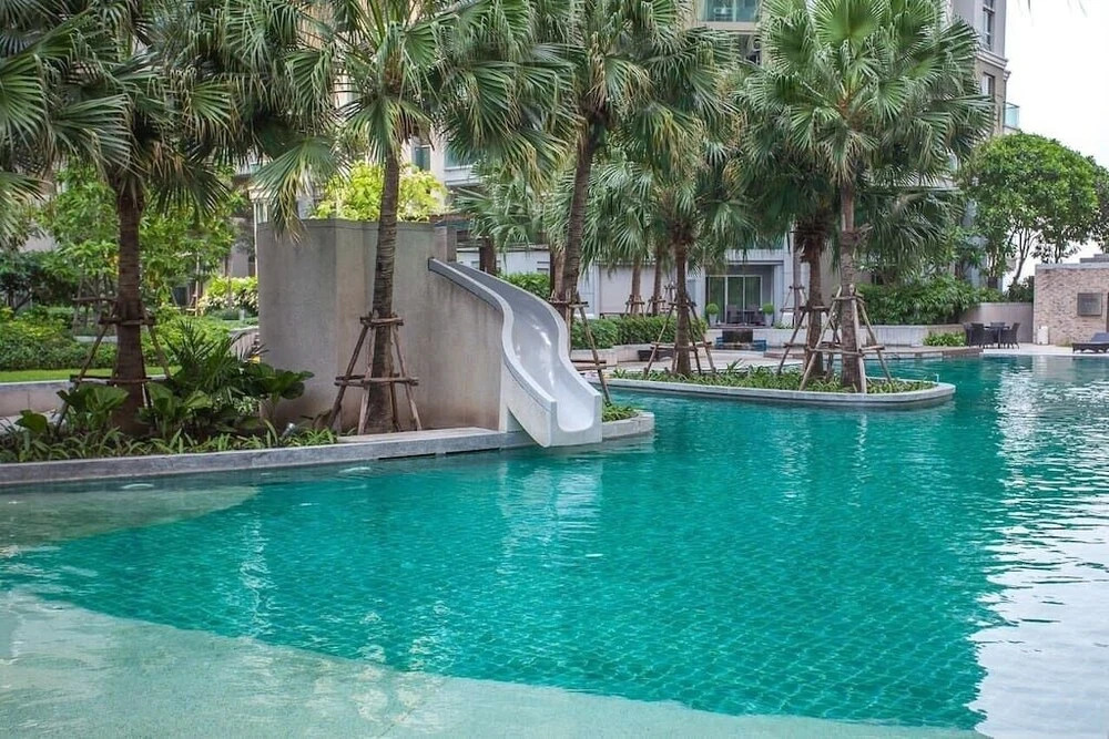 Near MRT Rama 9 Apartment